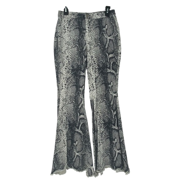 Peach Love California Pants - Peach Love California snake skin print stretchy bellbottom  pants high waist